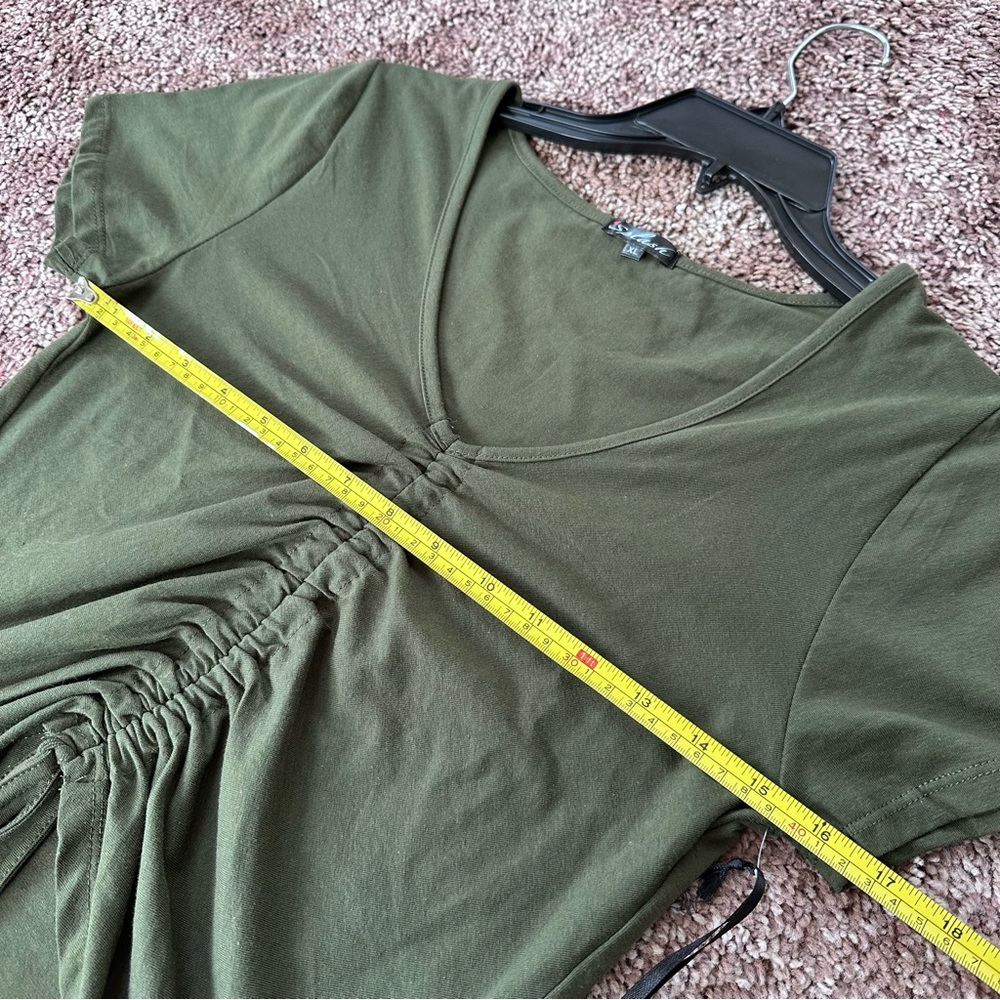 NWT Ruching Crop Top - Picture 3 of 5